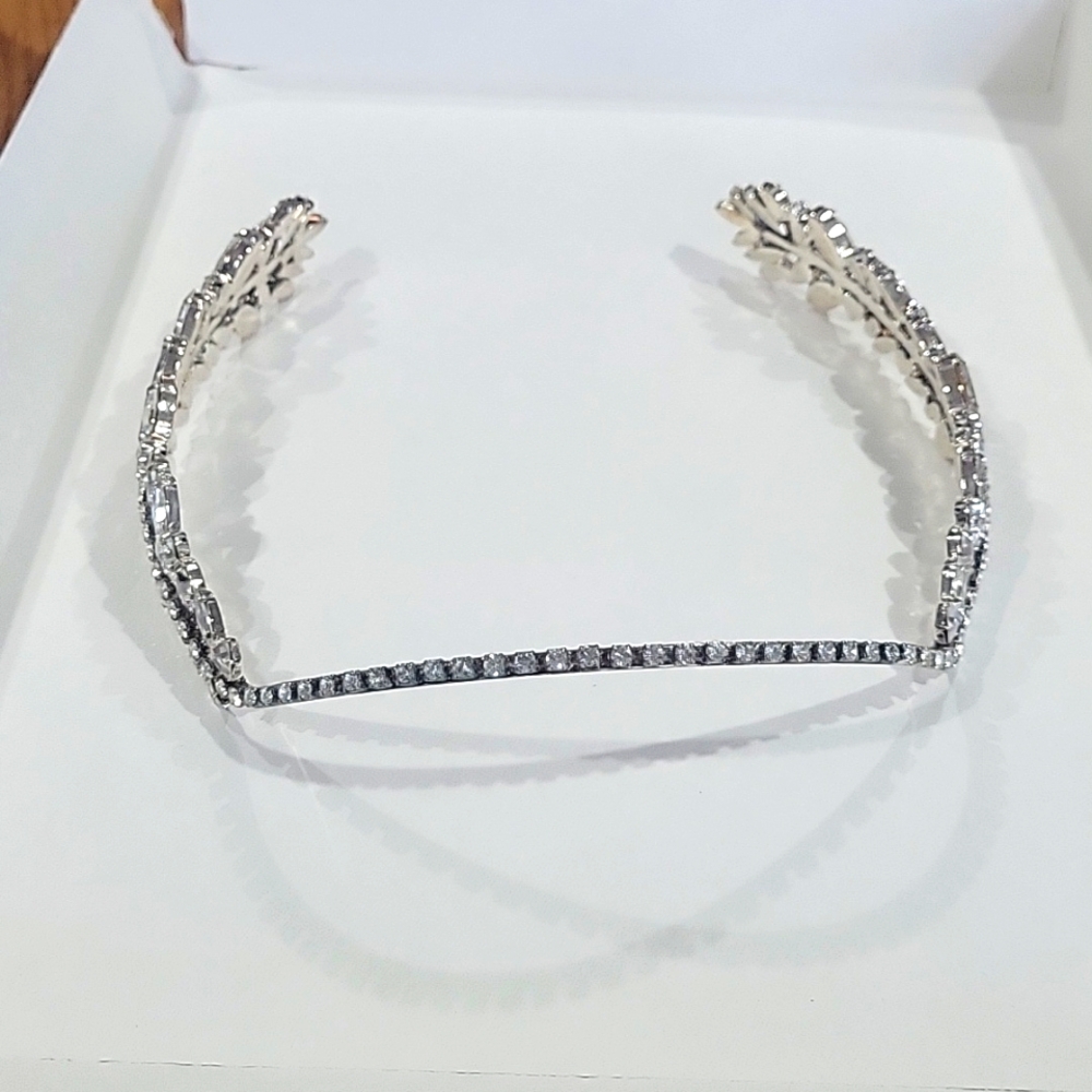 Kerenwolf tiara